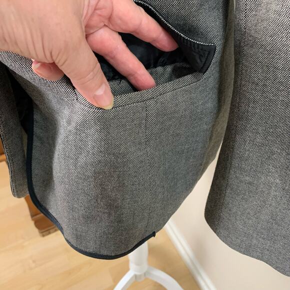 Kasper Size 10 Women's Blazer Jacket Gray with Black Trim Career Work - Picture 6 of 13